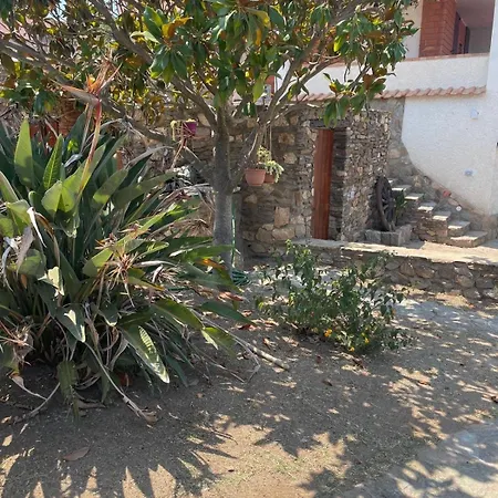 Mustaro R Ferienhaus *