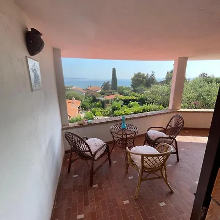 Ferienhaus Mustaro R *